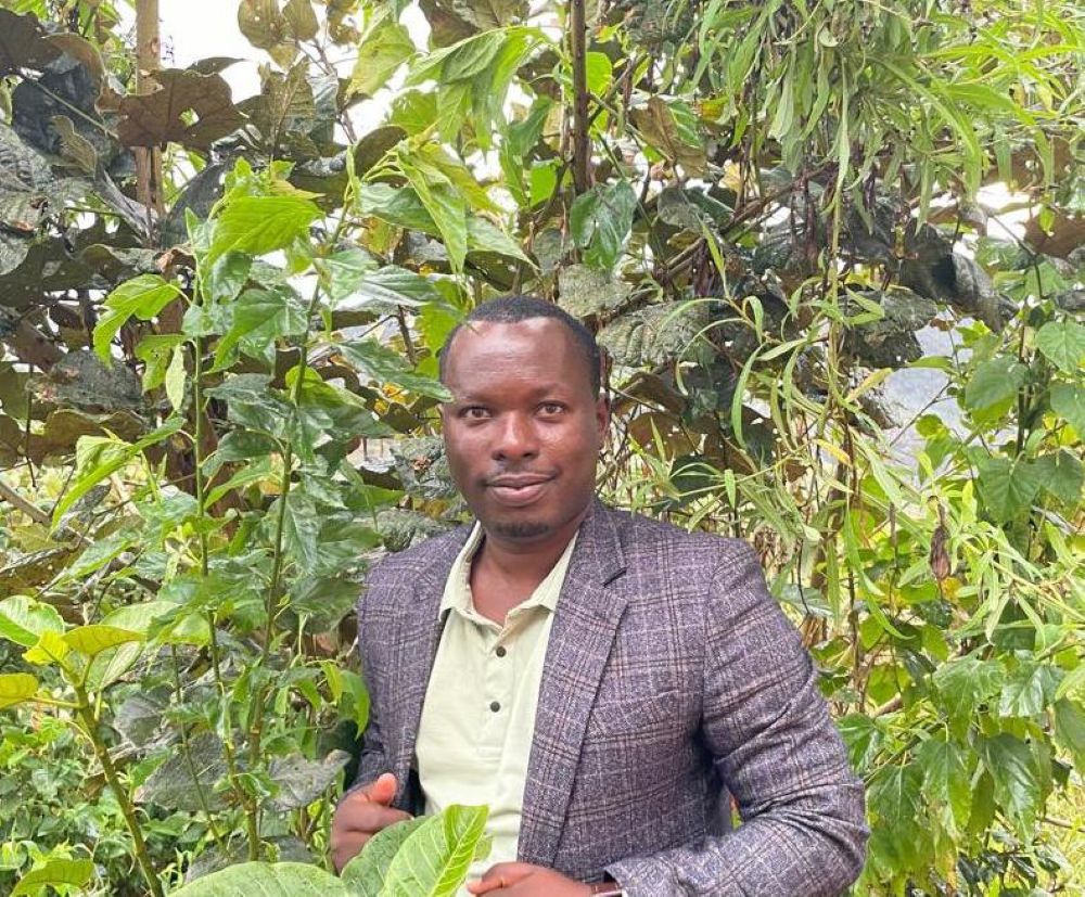 dr__imanishimwe_ange_yishimira_ko_ibiti_n_ibyatsi_bya_gakondo_yateye_abantu_batabyumva_ubu_batangiye_kubikunda-b06ca